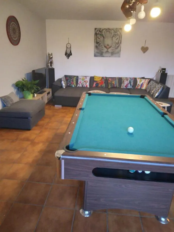 Chambres D'Hotes La Maison De Monsieur Chaussette Angles  Bed & Breakfast Angles (Midi-Pyrenees)
