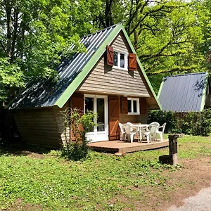 Chalets Dans Le Parc D'un Manoir Du 19eme Siècle Angles (Midi-Pyrenees)